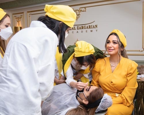 بهترین سالن برای آموزش میکروبلیدینگ با غزل زرگریان